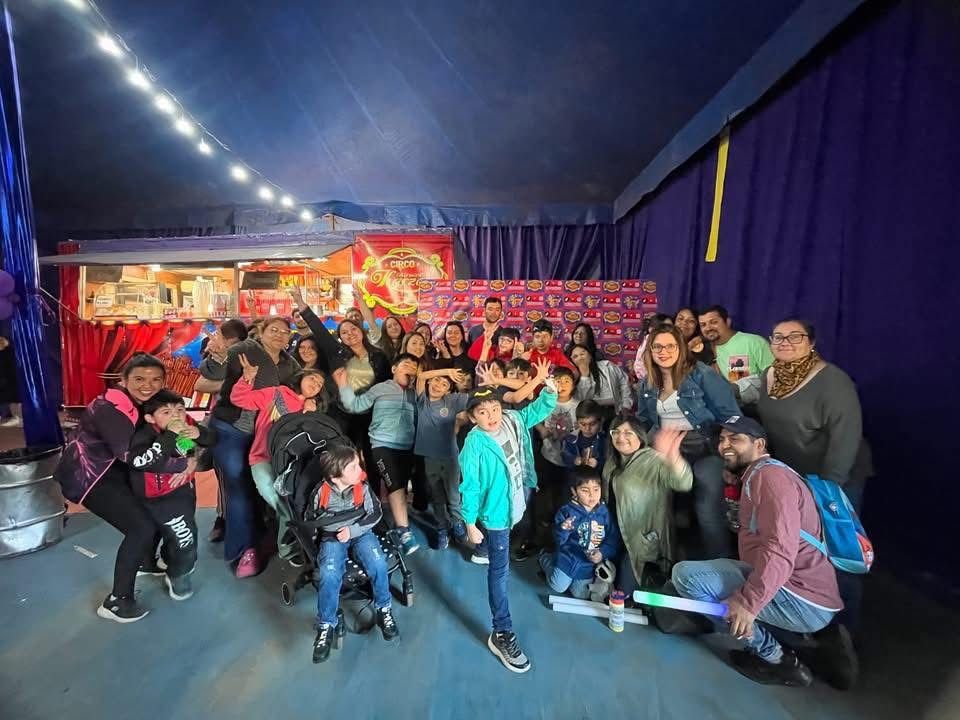 Foto grupal de Fundación MotivaTEA 